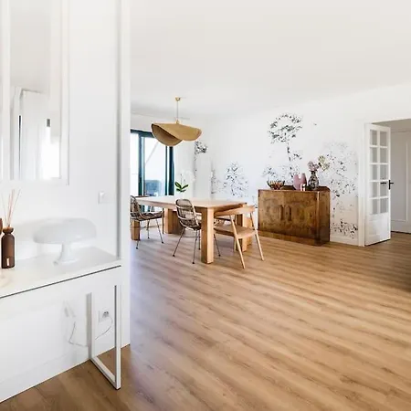 Superbe De 120m2 Et 2 Balcons, A 10min A Pieds De La - 3 Apartment